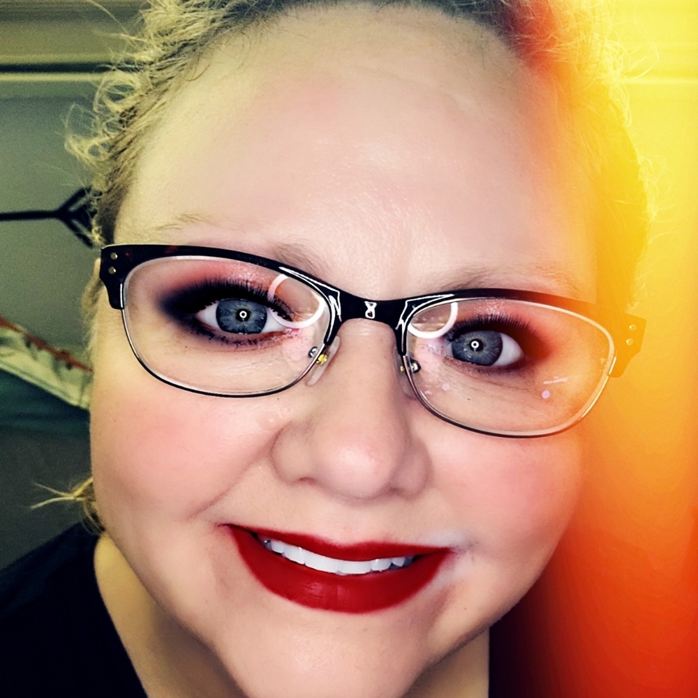 Meet your Posher, Gina